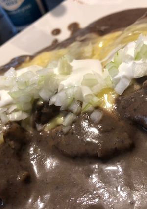 Una foto de Enfrijoladas picositas