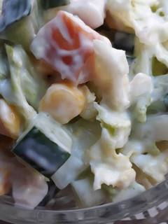 Фото Салат с копченой курицей.