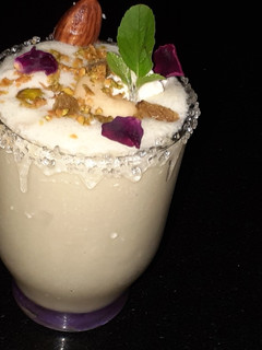 अमृतसरी स्पेशल लस्सी (Amritsari Lassi Recipe In Hindi) रेसिपी मुख्य फोटो