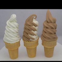 A picture of Soft serve Ice cream.