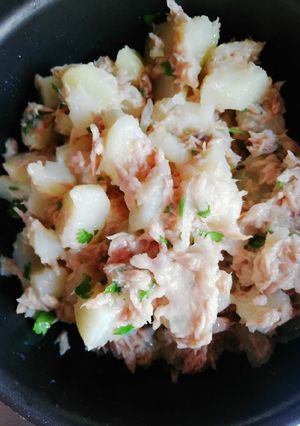 Una foto de Ensalada de papa y Atún