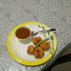 A picture of Batata vada.