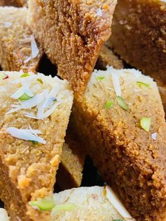 मिल्क केक(milk cake recipe in hindi) रेसिपी मुख्य फोटो