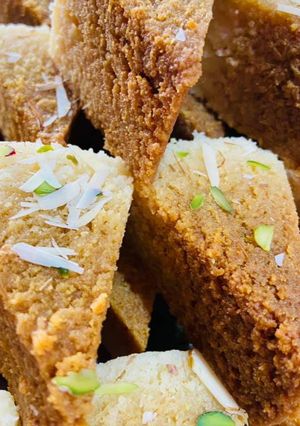 मिल्क केक(milk cake recipe in hindi) रेसिपी मुख्य फोटो