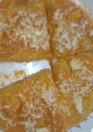 ચીઝ પિઝા(Cheese pizza recipe in gujarati) રેસીપી મુખ્ય ફોટો