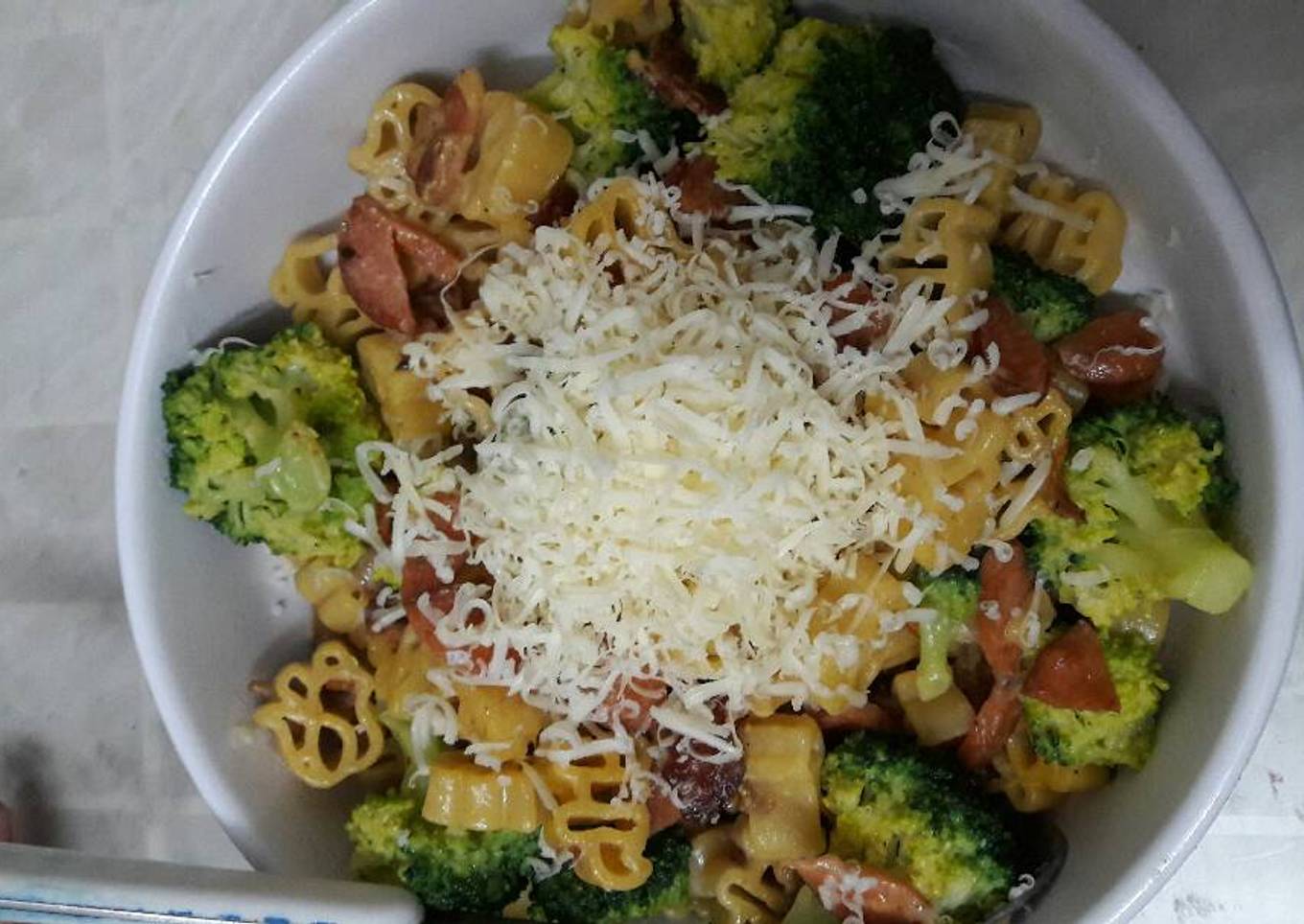 Cheesy Aglio Olio Pasta