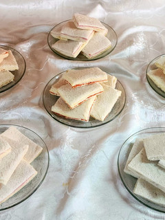 Una foto de 🥪 Sándwiches de miga - variedad 🥪 Queso roquefort, atún, tomate, huevo, ananá, cantimpalo, jamón