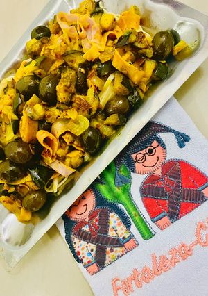 Una foto de BERENJENAS, ACEITUNAS Y JAMÓN PARA ACOMPAÑAR PASTAS 🍆🍜🥓🍝🫒🍜