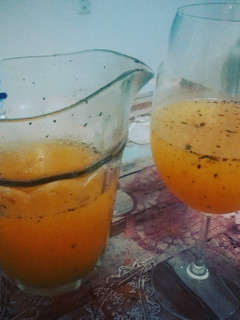 Foto de Sangria de maracujá, Lima e hortelã