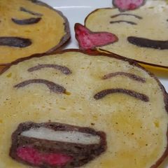 A picture of Healthy Emoji Pancakes.