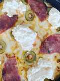 Pizza con base de calabaza keto (sabe más a guisado que a pizza, pero está riquísima 😋)