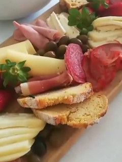 Foto de Tábua de Queijos e Charcutaria