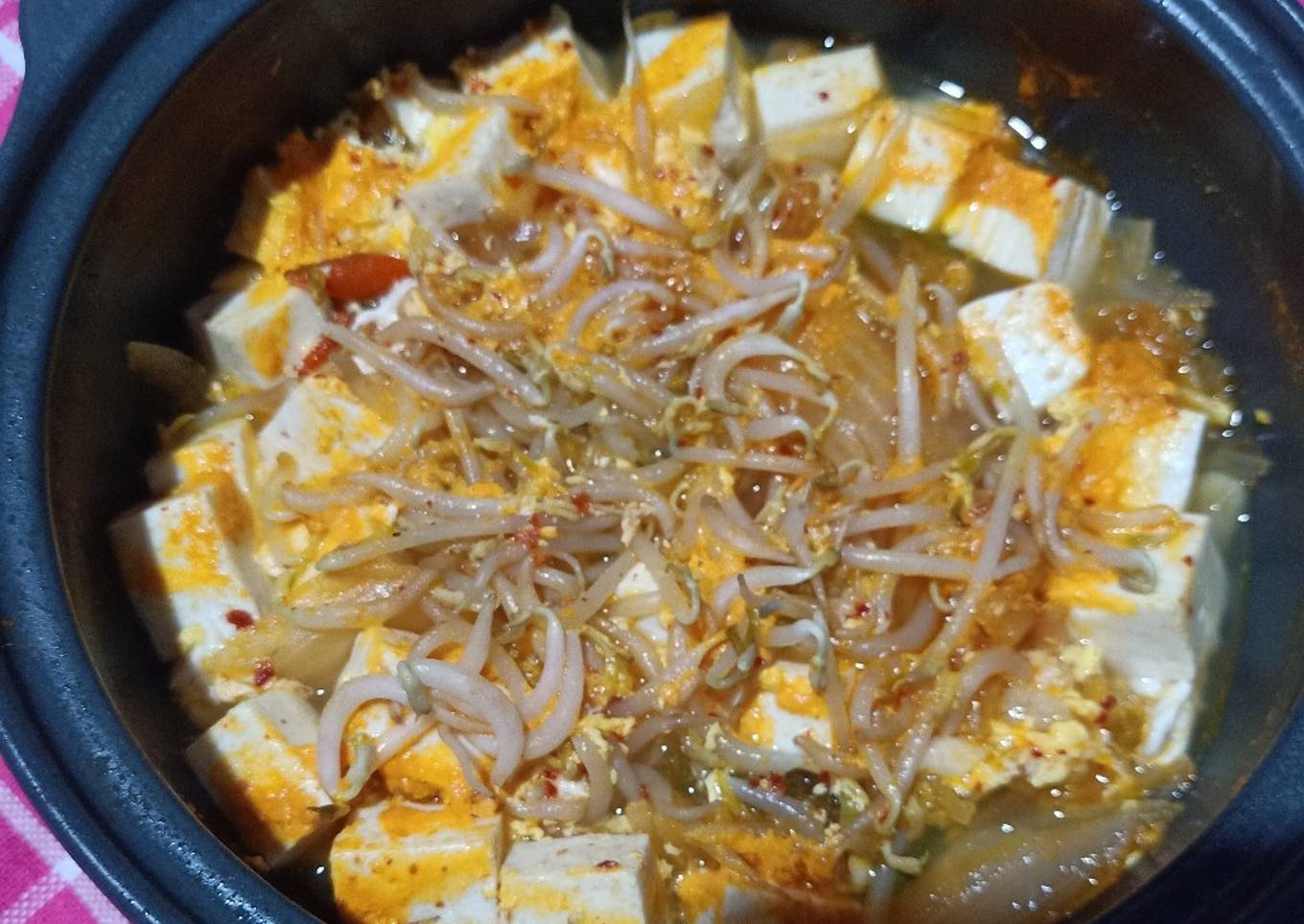 Sup kimchi Tahu Sutra DaMuDza