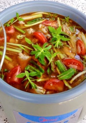 Hình của món Lẩu GÀ chua cay.