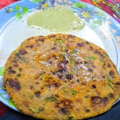 A picture of Palak ka Parantha.