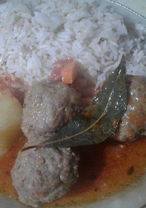 Una foto de Albóndigas con arroz 😋