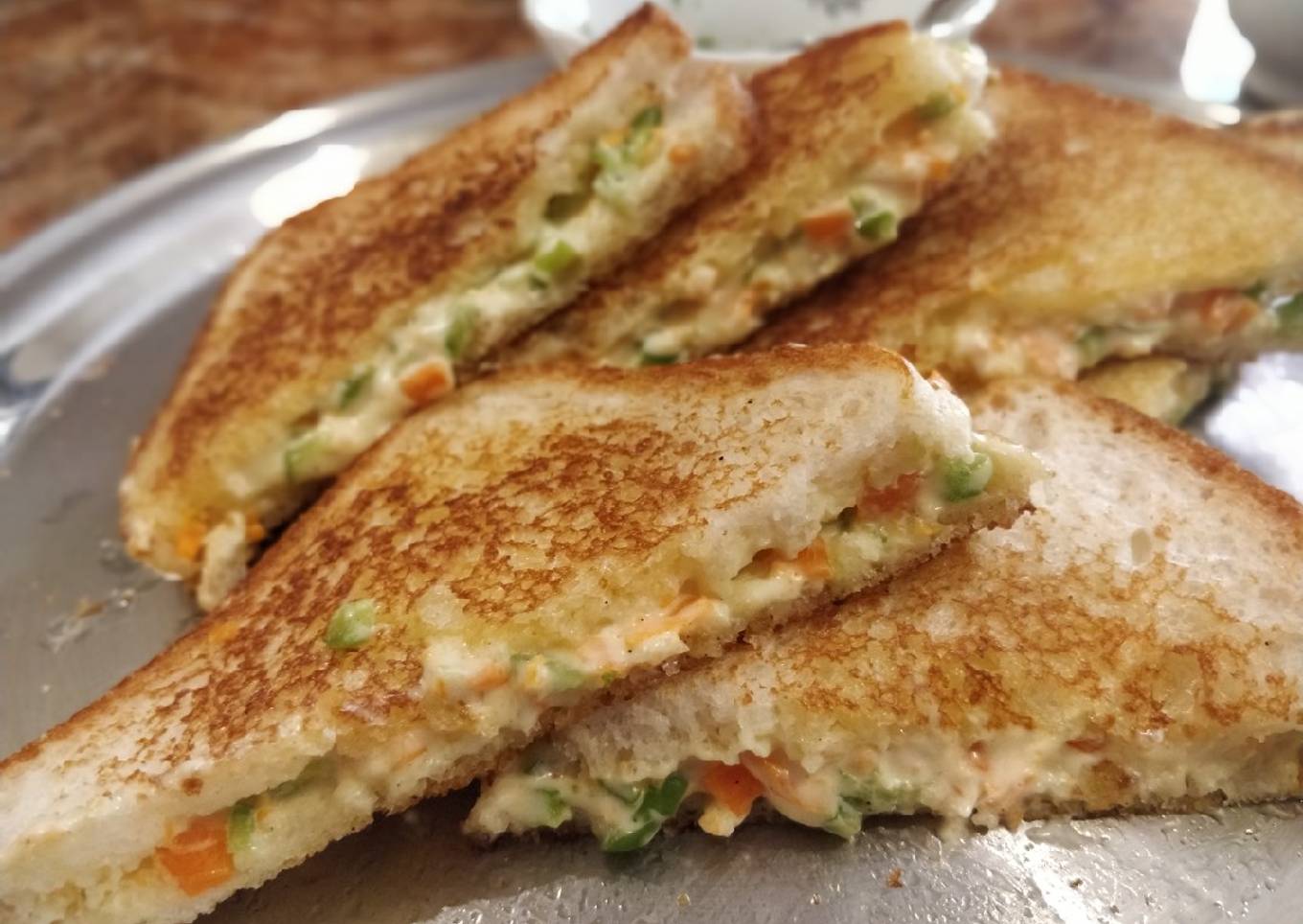 M&M Sandwich (Milk Cream & Mayo)