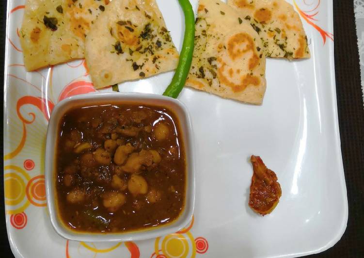 Steps to Make Any-night-of-the-week Chole Kulche