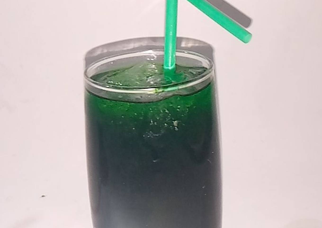 Mint leaves lemonade