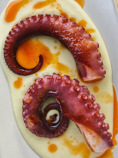 Una foto de Pulpo con parmentier de patata