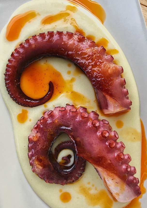 Una foto de Pulpo con parmentier de patata