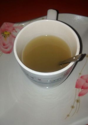 A picture of Ginger nd lemon tea.
