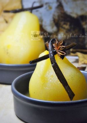 Une photo de Poires pochées au sirop de miel et épices