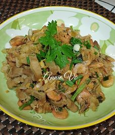 thịt lợn rang tép