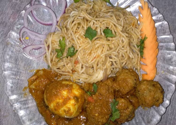 Easiest Way to Prepare Recipe of Spaghetti and meatball curry