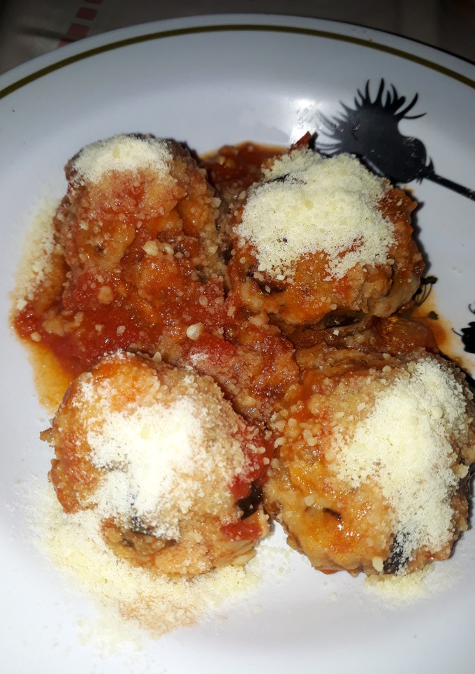 Una foto de Albóndigas de Berenjenas con salsa fileto