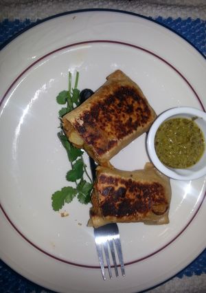 A picture of Roti Roll stuffed with Keema.