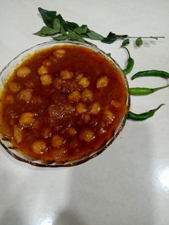 છોલે મસાલા (Chole Masala Recipe In Gujarati) રેસીપી મુખ્ય ફોટો