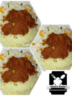 A picture of Vegetable rice, white spaghetti and stew.