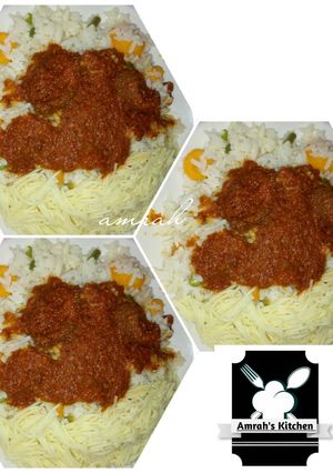 A picture of Vegetable rice, white spaghetti and stew.