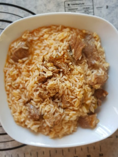 Una foto de Arroz con ternera