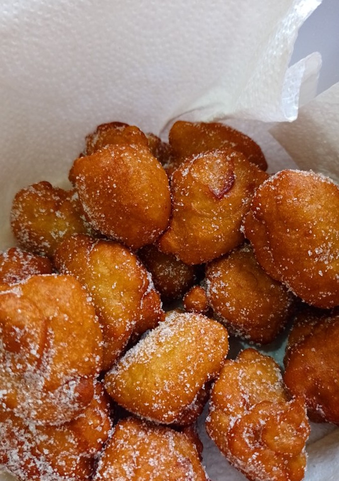 Una foto de Buñuelos de manzana 🍎