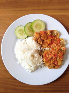 Foto resep Ayam geprek pedas ala bensu #week13