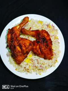 எக் ஃப்ரைடு ரைஸ் வித் கிரில் சிக்கன் செய்முறை முக்கிய புகைப்படம்