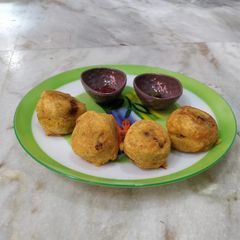 A picture of Banana Vada.