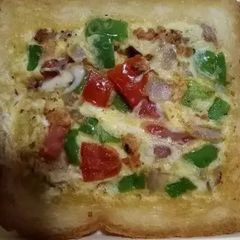 A picture of Bread Pizza.