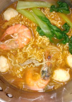 Foto resep Kimchi ramyun seafood