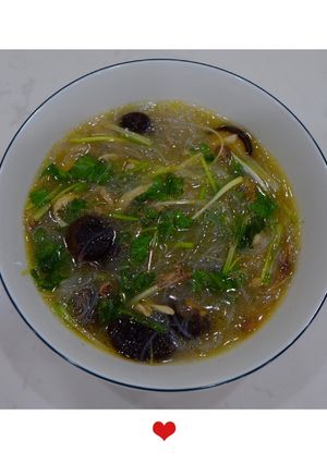 Hình của món Miến gà.