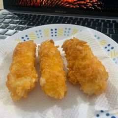 A picture of Mozzarella cheese sticks.