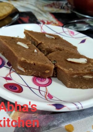 A picture of Singhare ke aate ki burfi.