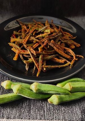 કુરકુરી ભીંડી (Kurkuri Bhindi Recipe In Gujarati) રેસીપી મુખ્ય ફોટો