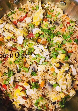 A picture of Mushroom Egg Fried Rice.
