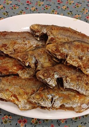 Hình của món Cá đội đèn chiên.