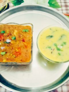 પૌષ્ટિક બાજરાની વેજીટેબલ ખીચડી અને લસણ વાળી બાજરા ની કઢી રેસીપી મુખ્ય ફોટો