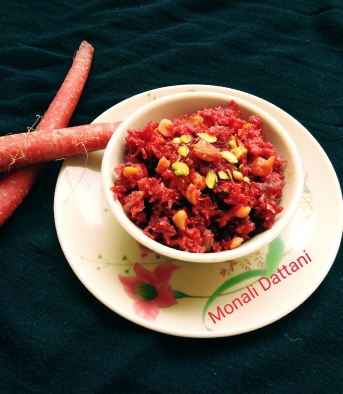 ગાજર નો હલવો (Gajar Halwa Recipe In Gujarati) રેસીપી મુખ્ય ફોટો