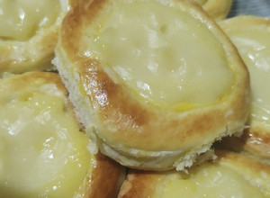 Una foto de Facturas con crema pastelera 🤭